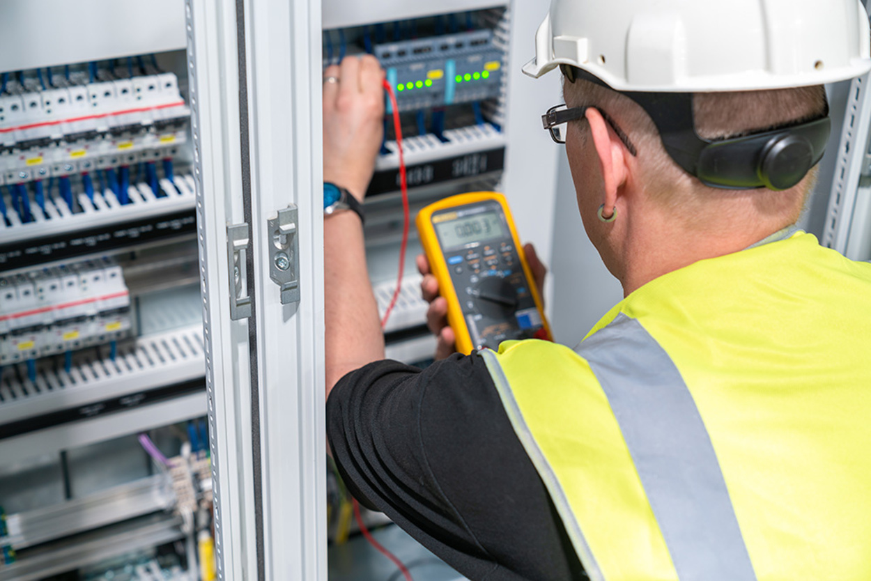 Elektroanlagen-Kontrolle bei Muster Elektro in Musterstadt