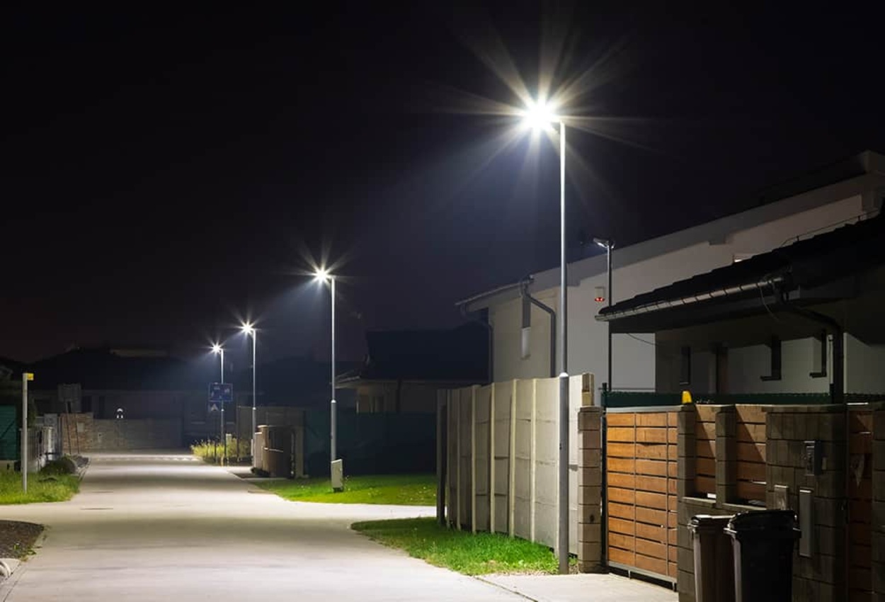 LED-Straßen­beleuchtung bei Muster Elektro in Musterstadt