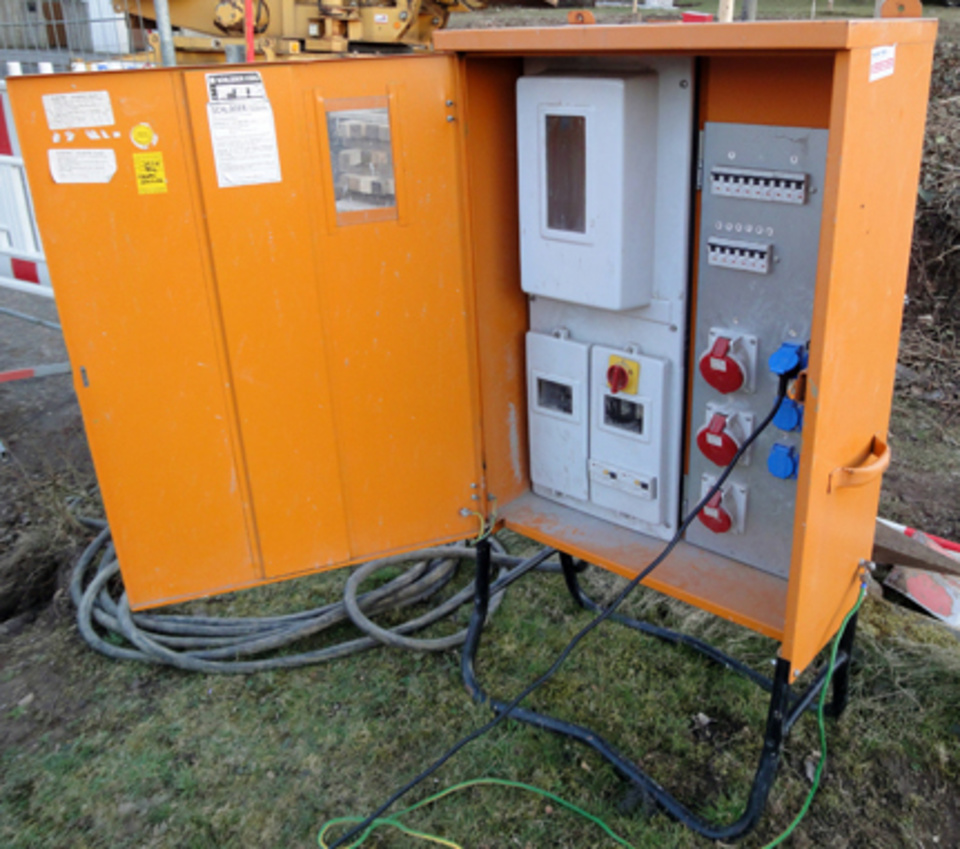 Baustromkasten bei Muster Elektro in Musterstadt