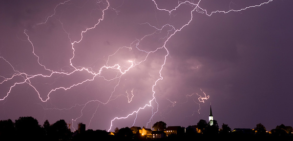 Blitzschutz bei Muster Elektro in Musterstadt