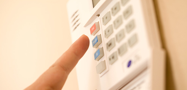 Sicherheit bei Muster Elektro in Musterstadt